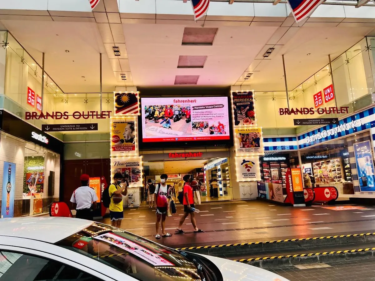 Kl Rinas Best Homestay At Bukit Bintang City Center Kuala Lumpur Apartment